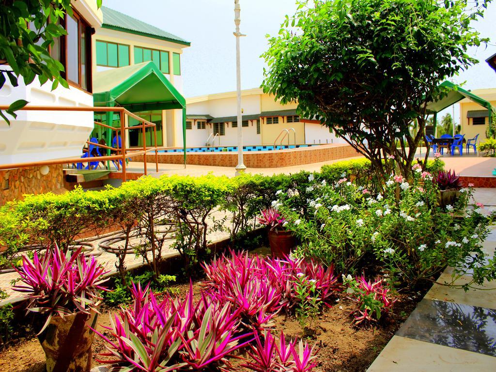 Hotel Loreto Cape Coast Exteriér fotografie